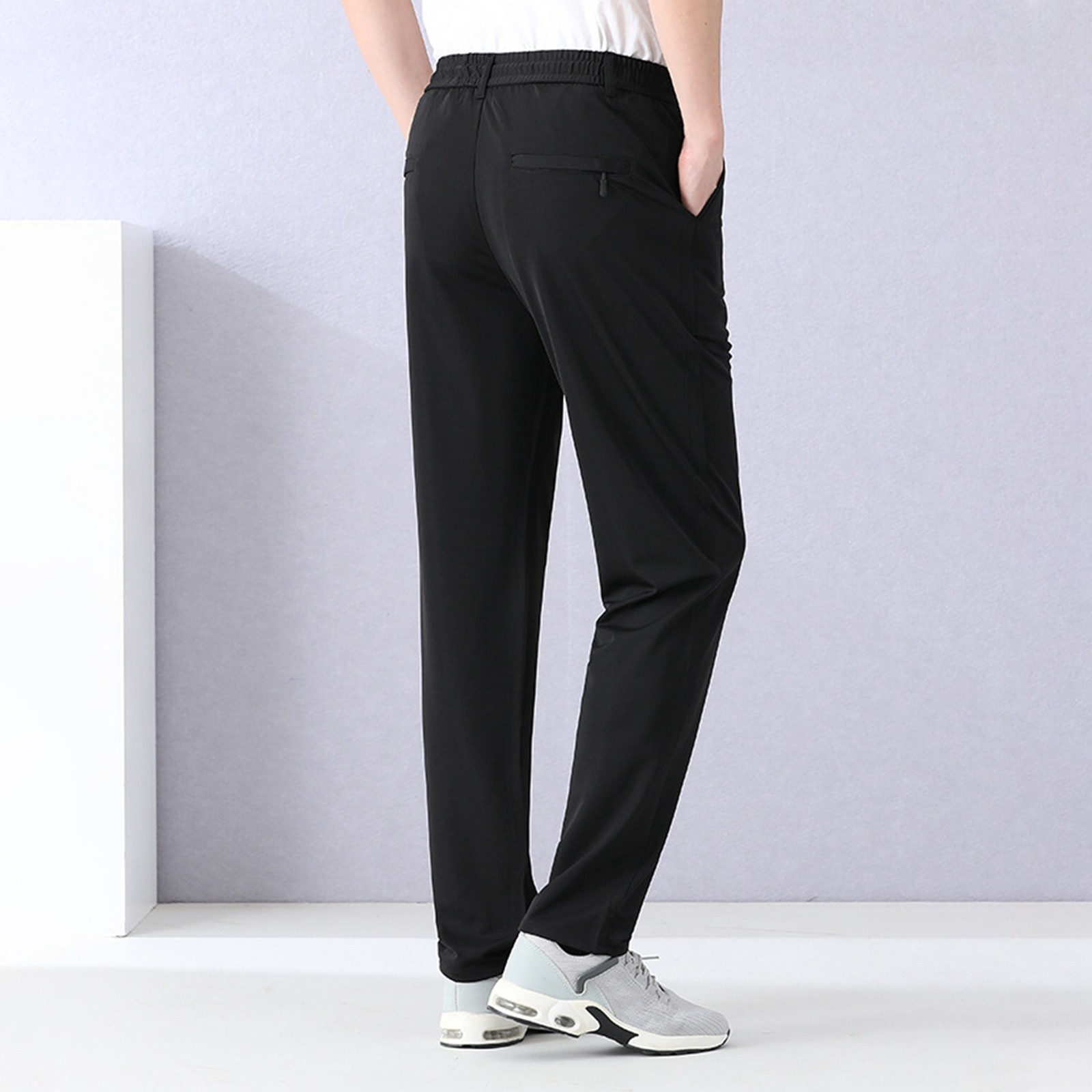 thumbnail image 4 of Pantalones de chándal de seda hielo para hombre - Pantalones deportivos holgados con bolsillos - Tejido de poliéster, cintura elástica, cintura alta, adecuados para el gimnasio y el uso diario, 4 of 4